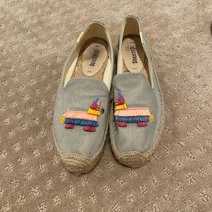 Soludos Flats- Llama Tassel